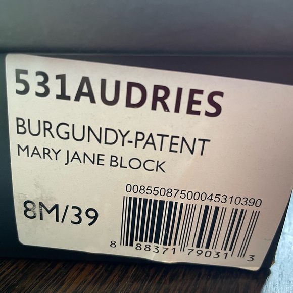 DUNE of London classic burgundy patent Mary Jane heels. - Picture 15 of 16